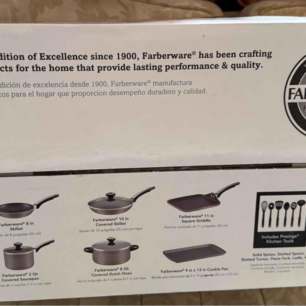 Kitchen set - Picture 2 of 2